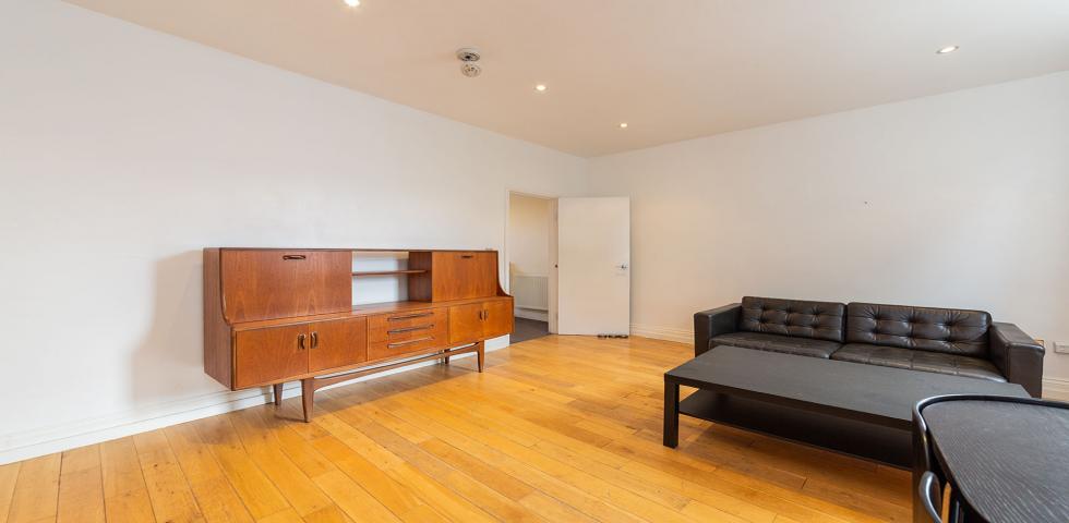 			2 Bedroom, 1 bath, 1 reception Flat			 Saltram Creascent, MAIDA VALE
